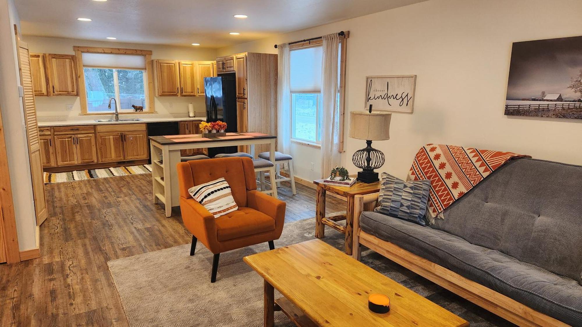 Beargrass Lodging & Rv Resort Hungry Horse Экстерьер фото