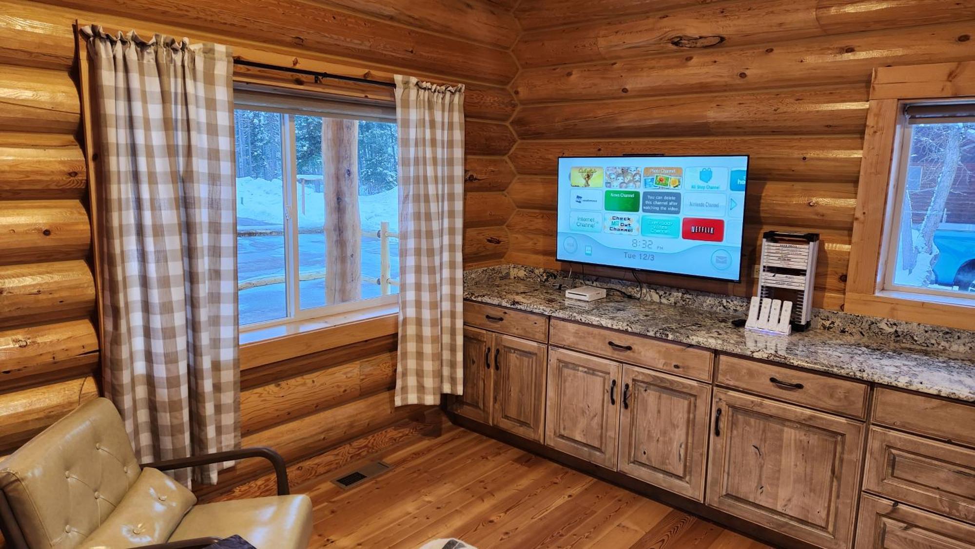 Beargrass Lodging & Rv Resort Hungry Horse Экстерьер фото