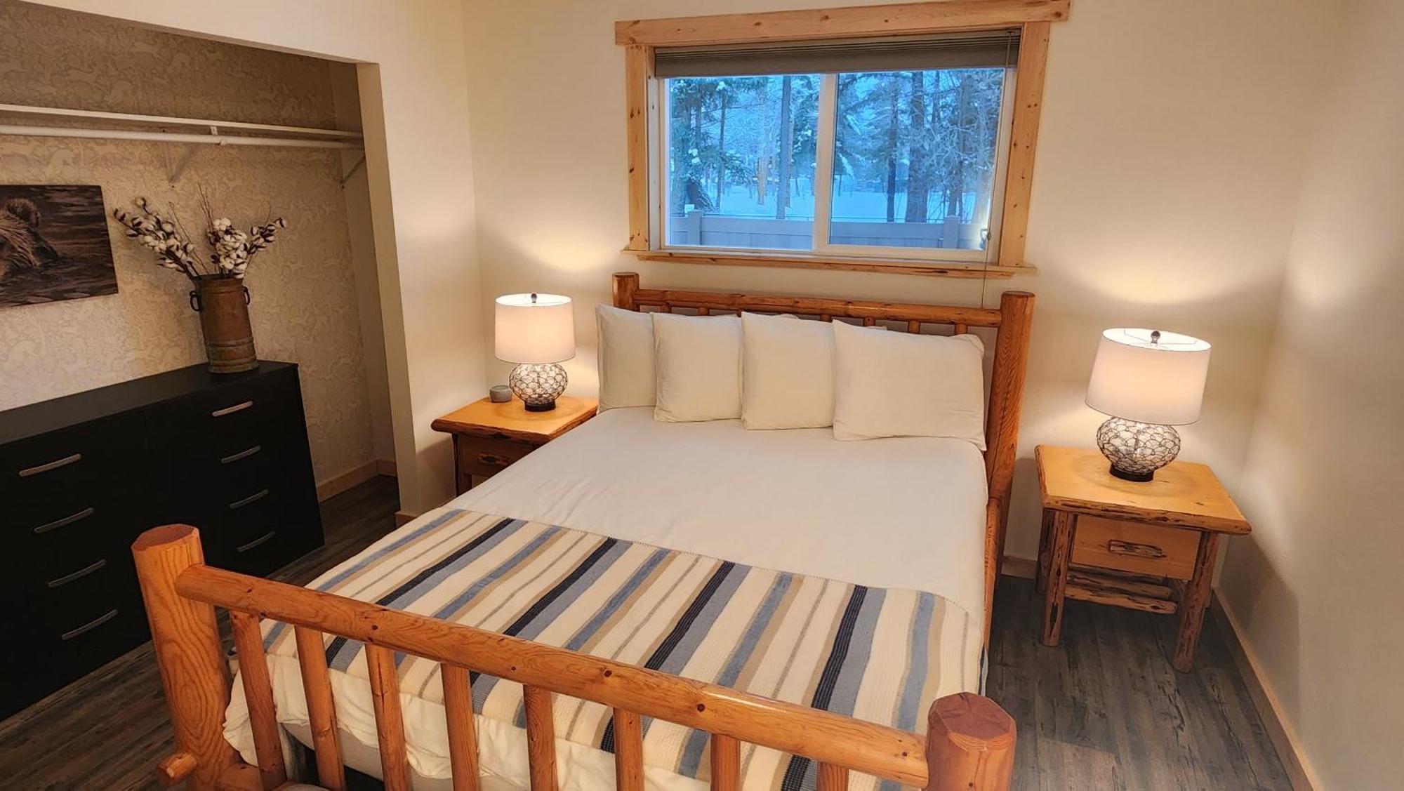 Beargrass Lodging & Rv Resort Hungry Horse Экстерьер фото
