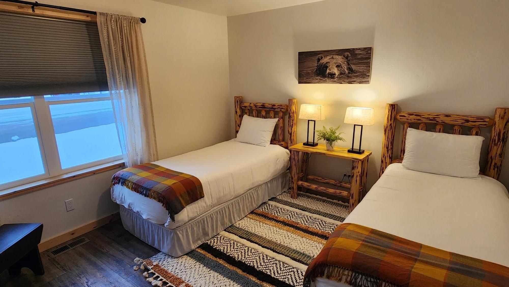 Beargrass Lodging & Rv Resort Hungry Horse Экстерьер фото