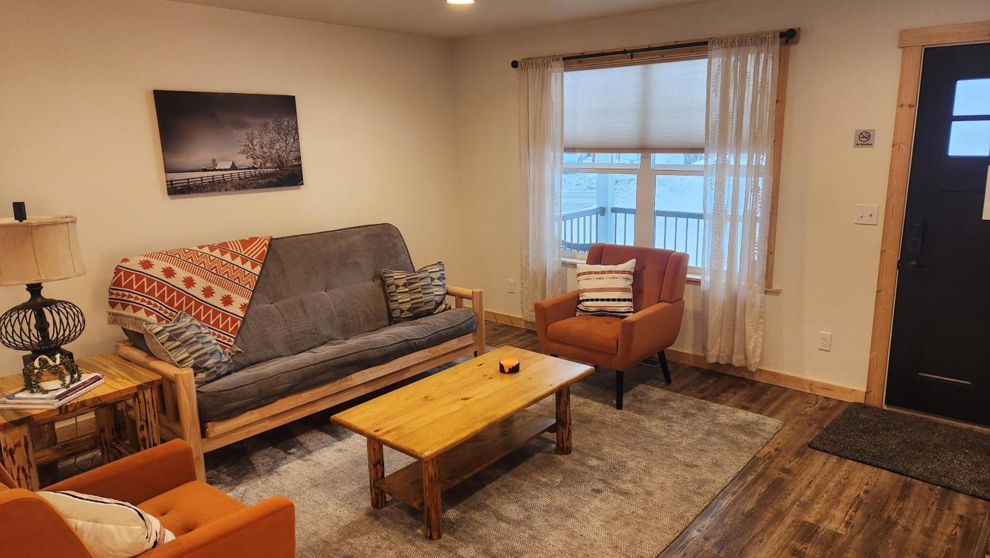 Beargrass Lodging & Rv Resort Hungry Horse Экстерьер фото