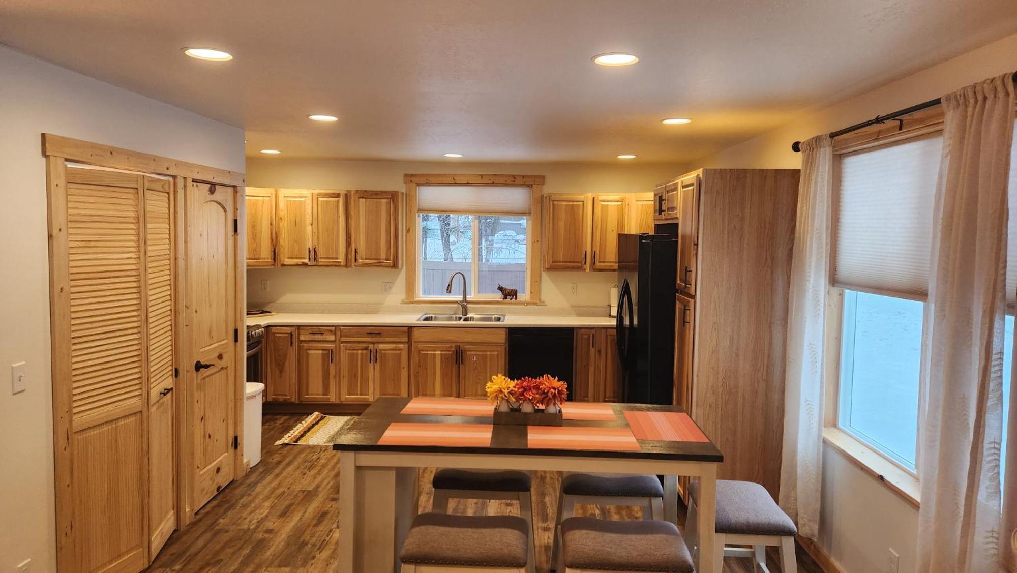 Beargrass Lodging & Rv Resort Hungry Horse Экстерьер фото