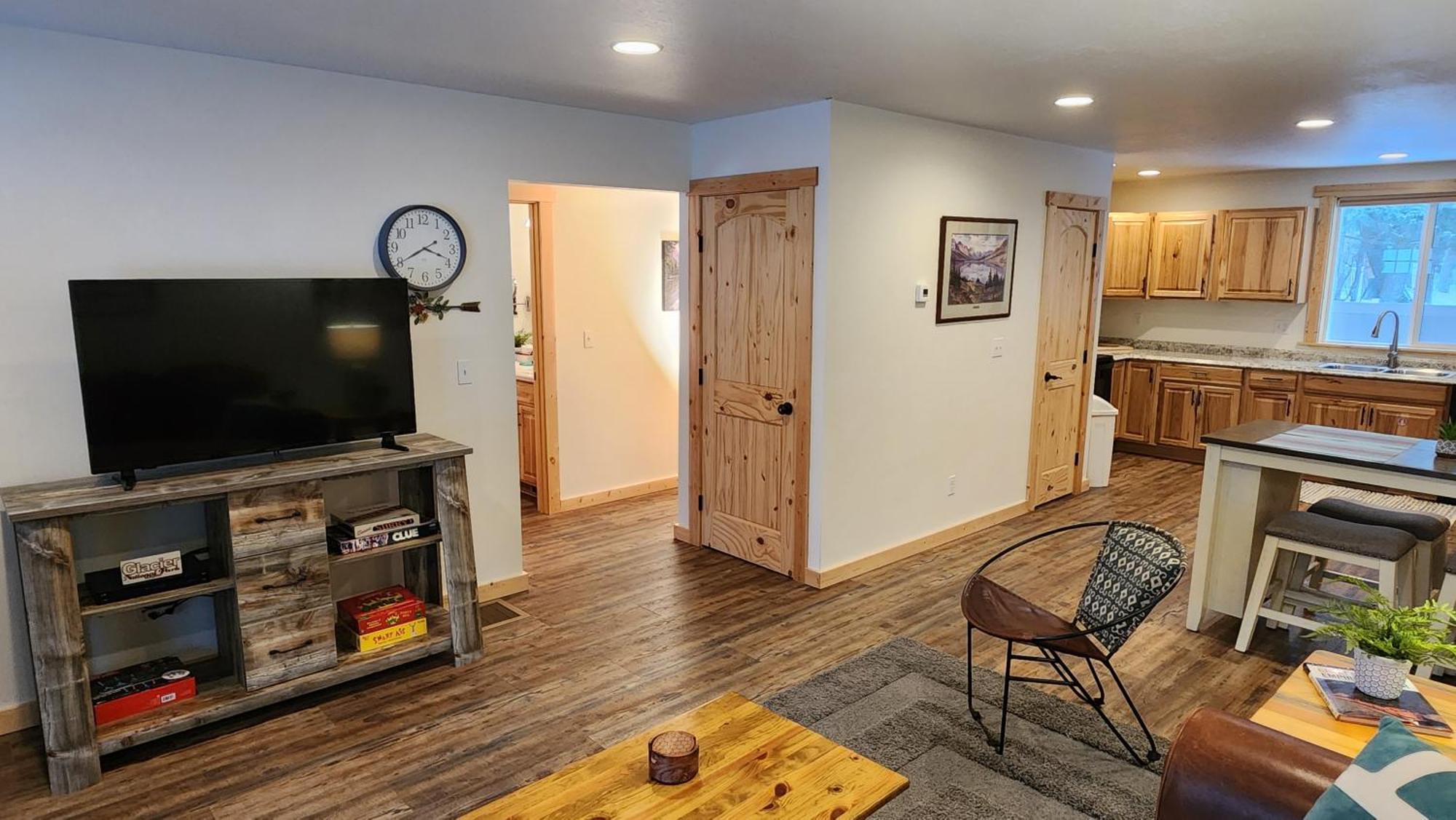 Beargrass Lodging & Rv Resort Hungry Horse Экстерьер фото