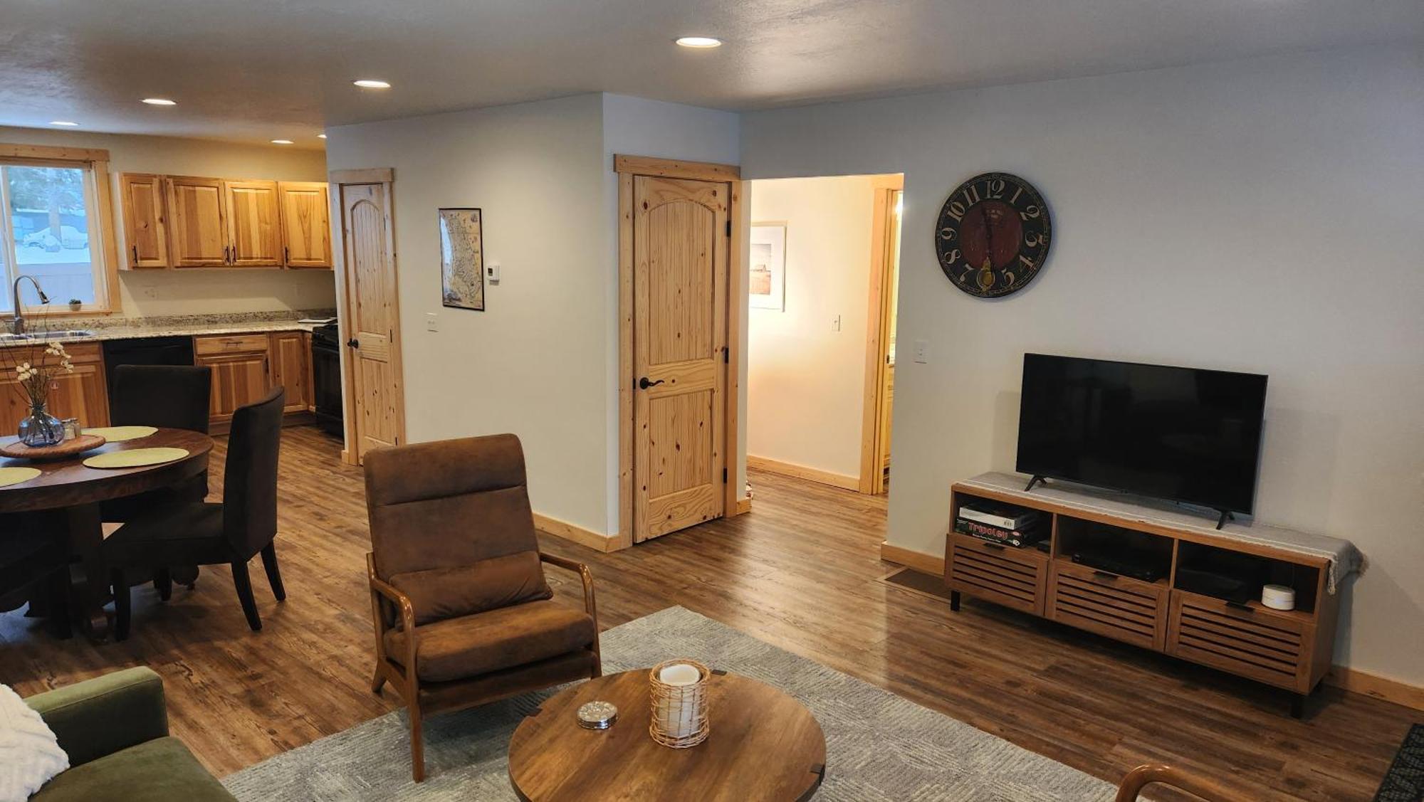 Beargrass Lodging & Rv Resort Hungry Horse Экстерьер фото