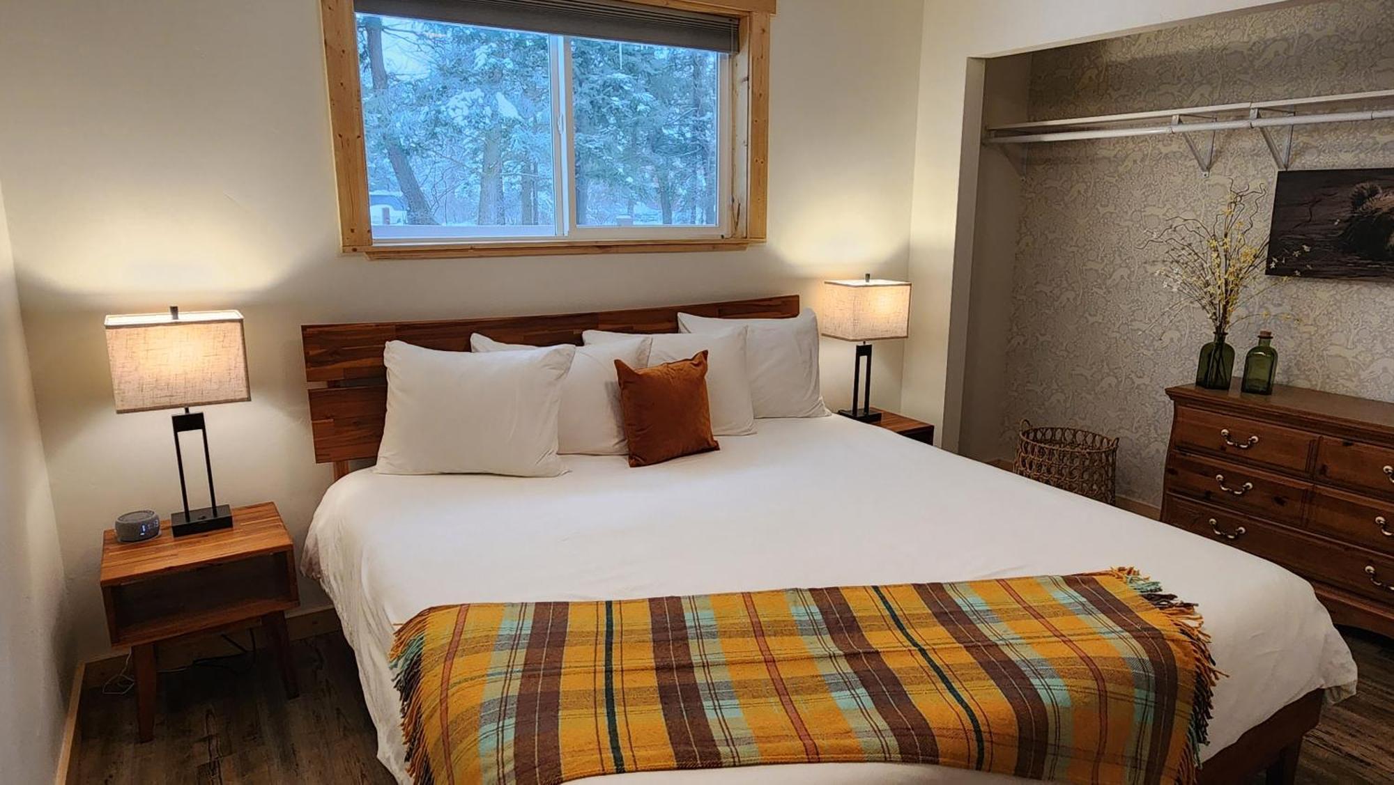 Beargrass Lodging & Rv Resort Hungry Horse Экстерьер фото