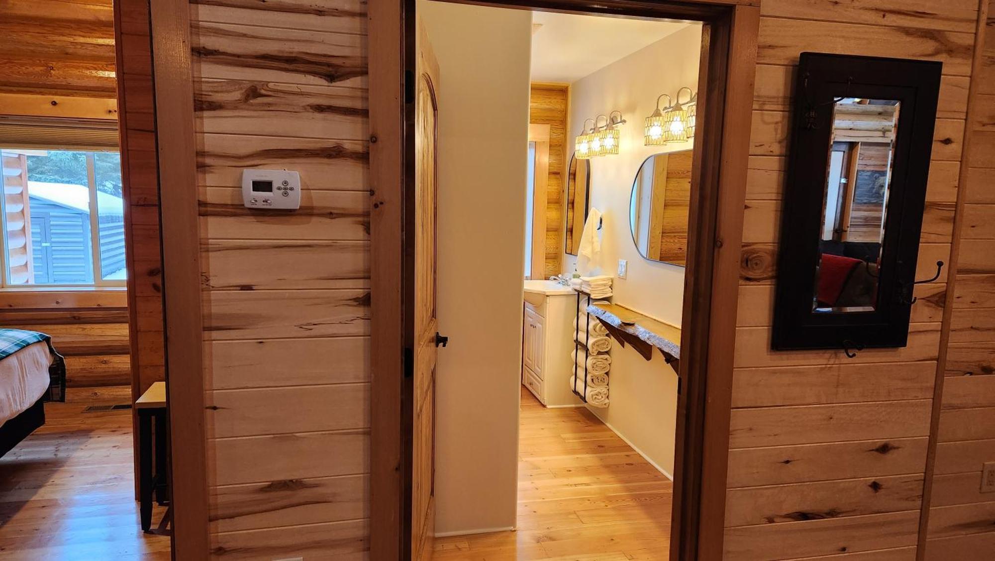 Beargrass Lodging & Rv Resort Hungry Horse Экстерьер фото